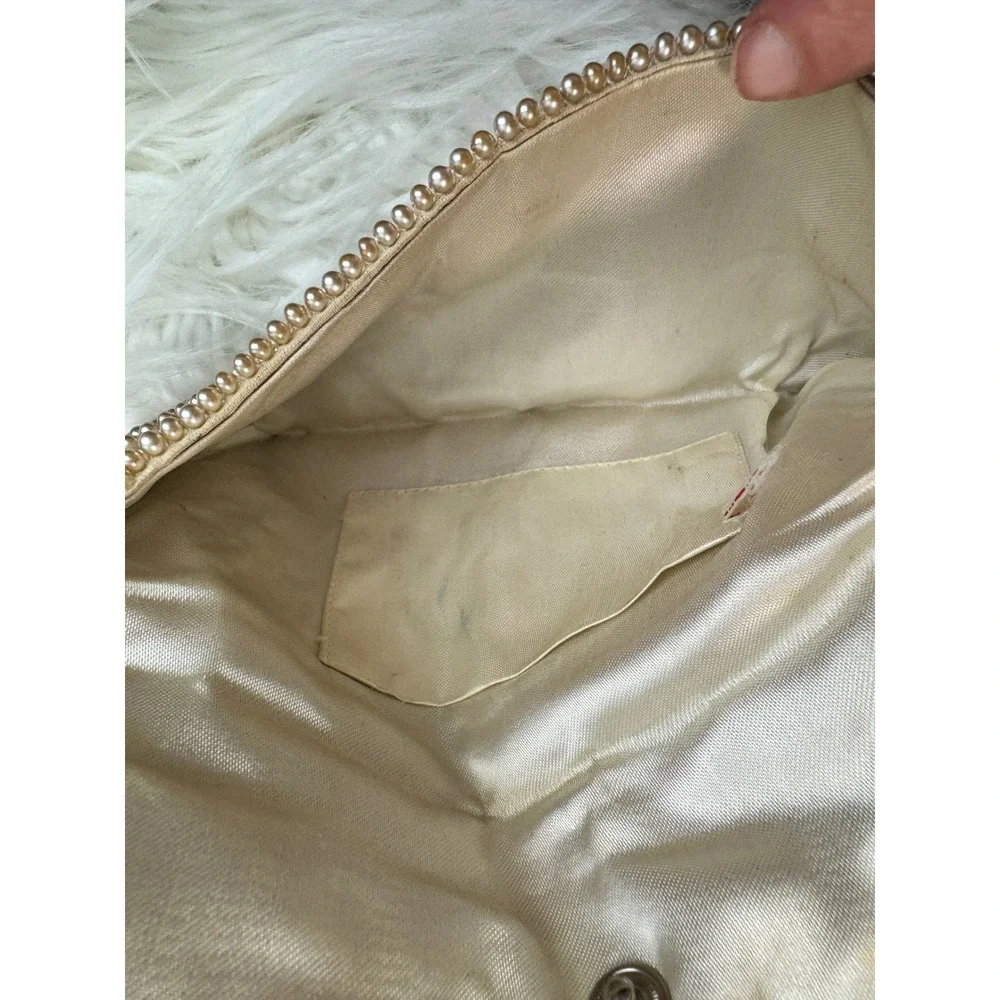 Unbranded vintage beaded